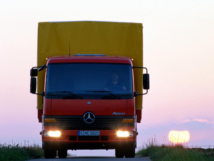  Mercedes-Benz Atego 712 1998 года  (фото 2 из 2)